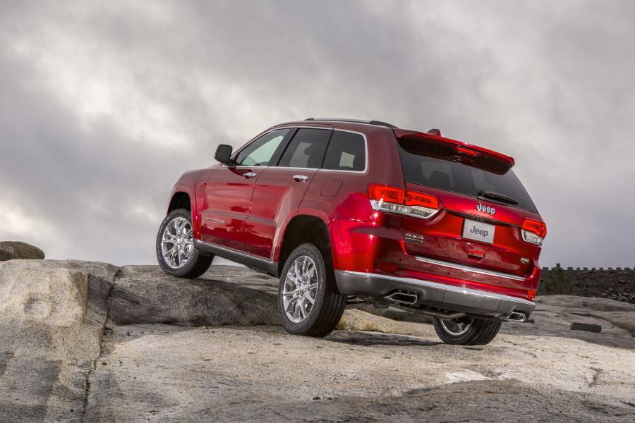  Jeep Grand Cherokee Summit 2014 года  (фото 34 из 61)
